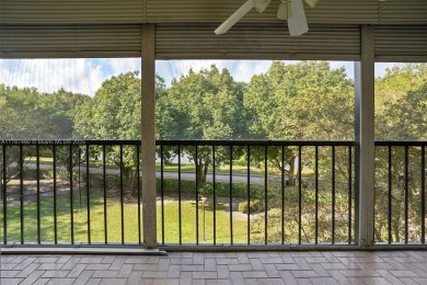 BEAUTIFUL 55+ GATED COMMUNITY! **REMODELED** unit featuring 2 on Inverrary Country Club in Florida - for sale on GolfHomes.com, golf home, golf lot