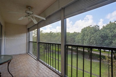 BEAUTIFUL 55+ GATED COMMUNITY! **REMODELED** unit featuring 2 on Inverrary Country Club in Florida - for sale on GolfHomes.com, golf home, golf lot