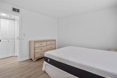 BEAUTIFUL 55+ GATED COMMUNITY! **REMODELED** unit featuring 2 on Inverrary Country Club in Florida - for sale on GolfHomes.com, golf home, golf lot