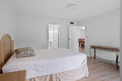 BEAUTIFUL 55+ GATED COMMUNITY! **REMODELED** unit featuring 2 on Inverrary Country Club in Florida - for sale on GolfHomes.com, golf home, golf lot
