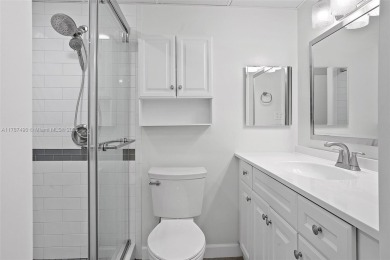 BEAUTIFUL 55+ GATED COMMUNITY! **REMODELED** unit featuring 2 on Inverrary Country Club in Florida - for sale on GolfHomes.com, golf home, golf lot