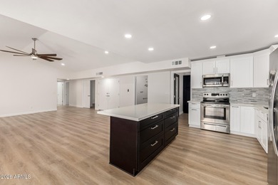 Beautifully renovated home in the gated Ironwood community of on Ironwood Golf Club in Arizona - for sale on GolfHomes.com, golf home, golf lot