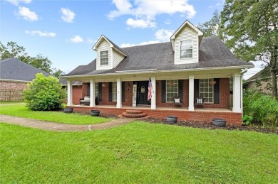 Beautifully renovated 4 bedroom home with 2 full baths and 2 on Cypress Country Club and Golf Club  in Alabama - for sale on GolfHomes.com, golf home, golf lot