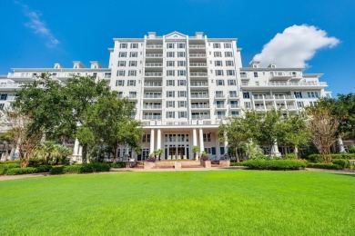 WELCOME TO THE GRAND SANDESTIN! This inviting 1-bedroom on Sandestin Golf and Beach Resort - Raven in Florida - for sale on GolfHomes.com, golf home, golf lot