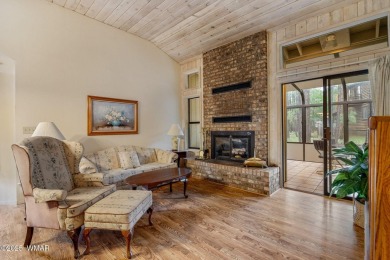 Charming Pinetop Lakes Cabin with Recreation Center Privileges on Pinetop Lakes Country Club in Arizona - for sale on GolfHomes.com, golf home, golf lot