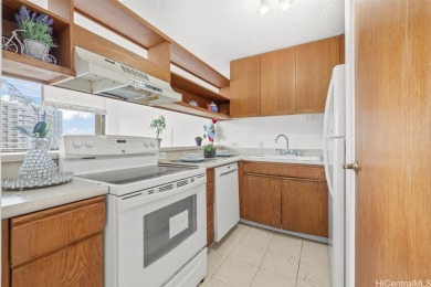 Liliuokalani Gardens - Queen Tower Unit with Diamond Head  Ala on Ala Wai Golf Course in Hawaii - for sale on GolfHomes.com, golf home, golf lot