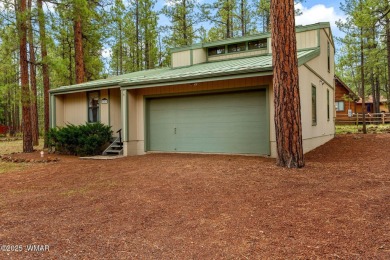 Charming Pinetop Lakes Cabin with Recreation Center Privileges on Pinetop Lakes Country Club in Arizona - for sale on GolfHomes.com, golf home, golf lot