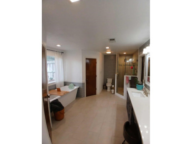 Welcome home to this beautifully designed 3-bedroom, 3.5-bath on Hidden Falls Golf Club in Texas - for sale on GolfHomes.com, golf home, golf lot