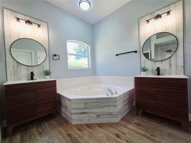 Under contract-accepting backup offers. One or more photo(s) has on Kings Ridge Golf Club in Florida - for sale on GolfHomes.com, golf home, golf lot