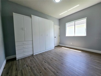 Under contract-accepting backup offers. One or more photo(s) has on Kings Ridge Golf Club in Florida - for sale on GolfHomes.com, golf home, golf lot
