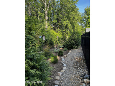 SELLERS ARE MOTIVATED. OPEN HOUSE 3/1/26. Better than new and on Toqua Golf Course - Loudon County in Tennessee - for sale on GolfHomes.com, golf home, golf lot