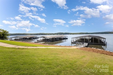 Lakeside Community w/ amenities galore! The ideal setting if you on Edgewater Golf Club in South Carolina - for sale on GolfHomes.com, golf home, golf lot