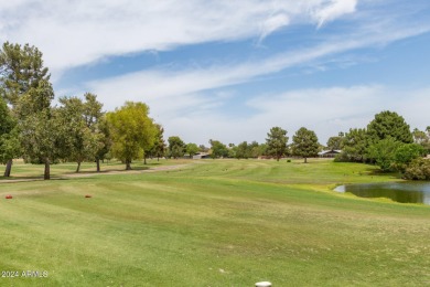 This lovely single level town-home is located in the Bellair on Bellaire Golf Club in Arizona - for sale on GolfHomes.com, golf home, golf lot