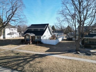 OMG!! This home is a must see!!! 605 Johnson St offers over 1500 on Alta Golf and Country Club in Iowa - for sale on GolfHomes.com, golf home, golf lot