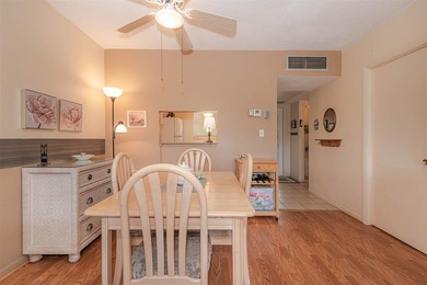 PRICE TO SELL. Beautiful condo, one bedroom, one bathroom condo on  in Florida - for sale on GolfHomes.com, golf home, golf lot