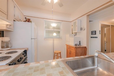 PRICE TO SELL. Beautiful condo, one bedroom, one bathroom condo on  in Florida - for sale on GolfHomes.com, golf home, golf lot