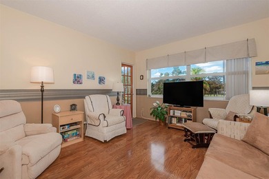 PRICE TO SELL. Beautiful condo, one bedroom, one bathroom condo on  in Florida - for sale on GolfHomes.com, golf home, golf lot