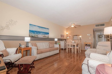 PRICE TO SELL. Beautiful condo, one bedroom, one bathroom condo on  in Florida - for sale on GolfHomes.com, golf home, golf lot