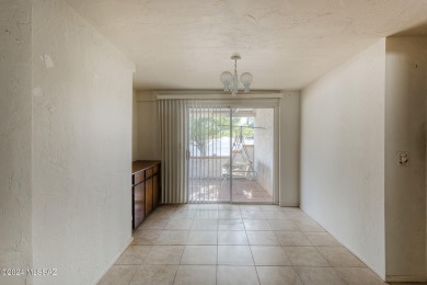 NIce location, all tile floors, no popcorn ceilings. front on Country Club of Green Valley in Arizona - for sale on GolfHomes.com, golf home, golf lot