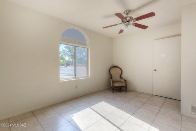 NIce location, all tile floors, no popcorn ceilings. front on Country Club of Green Valley in Arizona - for sale on GolfHomes.com, golf home, golf lot