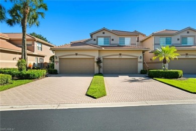 GOLF MEMBERSHIP INCLUDED - GORGEOUS GOLF & WATER VIEWS - on Forest Glen Golf and Country Club in Florida - for sale on GolfHomes.com, golf home, golf lot