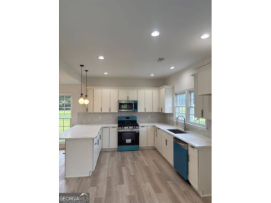Beautifully Updated Brick Home in Southland Golf Neighborhood! on Southland Country Club in Georgia - for sale on GolfHomes.com, golf home, golf lot