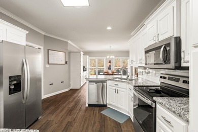 Beautiful home in highly sought-after Osage Falls Estates on Maumelle Golf and Country Club in Arkansas - for sale on GolfHomes.com, golf home, golf lot