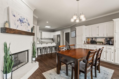 Beautiful home in highly sought-after Osage Falls Estates on Maumelle Golf and Country Club in Arkansas - for sale on GolfHomes.com, golf home, golf lot