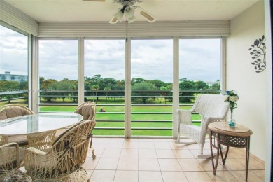 Fully furnished 2-bedroom, 2-bathroom condo with a spacious on Palm-Aire Country Club and Resort - The Oaks in Florida - for sale on GolfHomes.com, golf home, golf lot