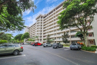 Fully furnished 2-bedroom, 2-bathroom condo with a spacious on Palm-Aire Country Club and Resort - The Oaks in Florida - for sale on GolfHomes.com, golf home, golf lot