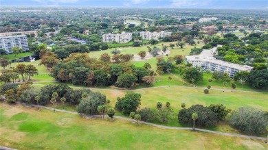 Fully furnished 2-bedroom, 2-bathroom condo with a spacious on Palm-Aire Country Club and Resort - The Oaks in Florida - for sale on GolfHomes.com, golf home, golf lot