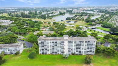 Fully furnished 2-bedroom, 2-bathroom condo with a spacious on Palm-Aire Country Club and Resort - The Oaks in Florida - for sale on GolfHomes.com, golf home, golf lot