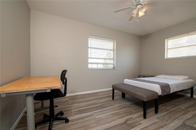 Beautifully remodeled home in Sun City Center! This 2-bedroom on North Lakes Golf Course in Florida - for sale on GolfHomes.com, golf home, golf lot