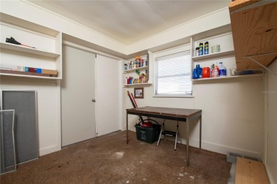 Beautifully remodeled home in Sun City Center! This 2-bedroom on North Lakes Golf Course in Florida - for sale on GolfHomes.com, golf home, golf lot