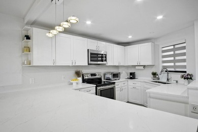 TURNKEY UNIT AVAILABLE FOR YOUR INVESTMENT! MIN RENTAL IS 14 on Ocean Village Golf Course in Florida - for sale on GolfHomes.com, golf home, golf lot