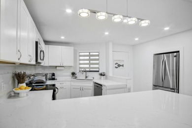 TURNKEY UNIT AVAILABLE FOR YOUR INVESTMENT! MIN RENTAL IS 14 on Ocean Village Golf Course in Florida - for sale on GolfHomes.com, golf home, golf lot