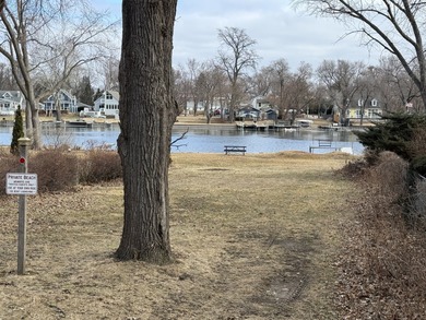 This four-bedroom RANCH offers straightforward value in a on McHenry Country Club in Illinois - for sale on GolfHomes.com, golf home, golf lot