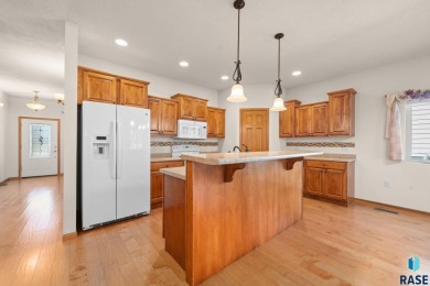 Welcome to this one-owner ranch-style slab-on-grade home in on Prairie Green Golf Course in South Dakota - for sale on GolfHomes.com, golf home, golf lot
