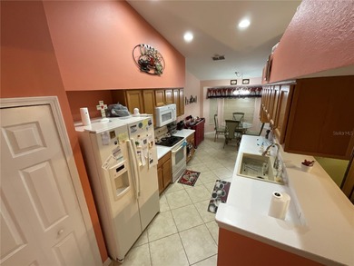 BEAUTIFUL UPDATED VILLA IN HERITAGE PINES, THIS VILLA BOASTS on Heritage Pines Country Club in Florida - for sale on GolfHomes.com, golf home, golf lot