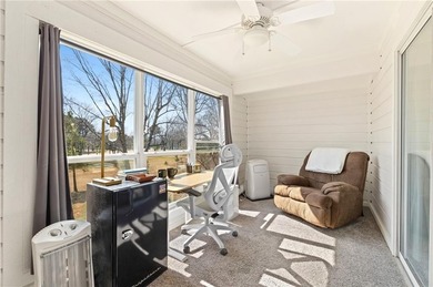 This beautifully updated townhouse overlooking Paradise Valley on Paradise Valley Athletic Club in Arkansas - for sale on GolfHomes.com, golf home, golf lot