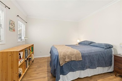 This beautifully updated townhouse overlooking Paradise Valley on Paradise Valley Athletic Club in Arkansas - for sale on GolfHomes.com, golf home, golf lot