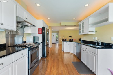 Welcome to the desirable 55+ community of Summerfield!  Enjoy on Summerfield Golf and Country Club in Oregon - for sale on GolfHomes.com, golf home, golf lot