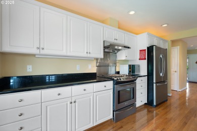 Welcome to the desirable 55+ community of Summerfield!  Enjoy on Summerfield Golf and Country Club in Oregon - for sale on GolfHomes.com, golf home, golf lot