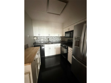 Greencroft Condominium is a prestigious residence in New on Pelham Country Club in New York - for sale on GolfHomes.com, golf home, golf lot