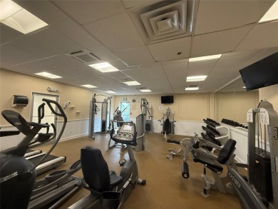 Greencroft Condominium is a prestigious residence in New on Pelham Country Club in New York - for sale on GolfHomes.com, golf home, golf lot