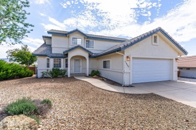 Charming 3-bed, 3-bath home in desirable Prescott Country Club! on Prescott Golf and Country Club in Arizona - for sale on GolfHomes.com, golf home, golf lot