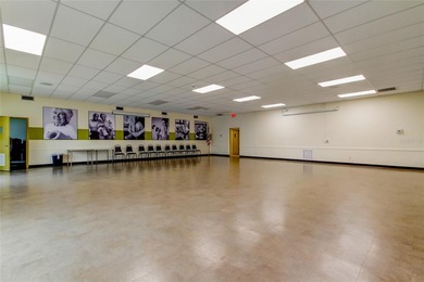 Move right into this spacious 2nd floor, 2 bedroom, 2-bathroom on On Top Of The World Golf Course in Florida - for sale on GolfHomes.com, golf home, golf lot