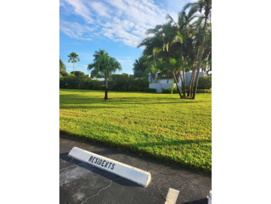 :Owner will PAY 2 month HOA fee at closing. THIS BRIGHT and on Fountains Golf and Country Club in Florida - for sale on GolfHomes.com, golf home, golf lot