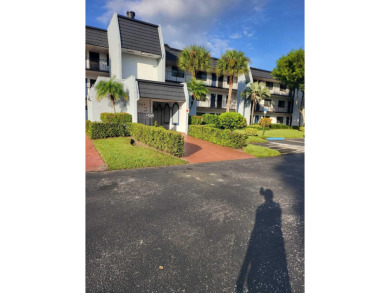 :Owner will PAY 2 month HOA fee at closing. THIS BRIGHT and on Fountains Golf and Country Club in Florida - for sale on GolfHomes.com, golf home, golf lot