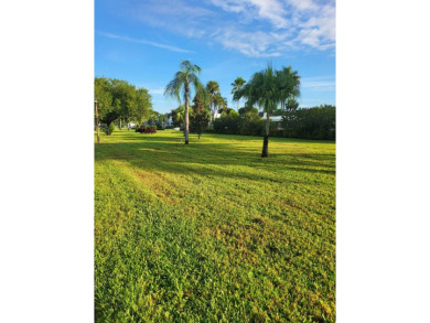 :Owner will PAY 2 month HOA fee at closing. THIS BRIGHT and on Fountains Golf and Country Club in Florida - for sale on GolfHomes.com, golf home, golf lot